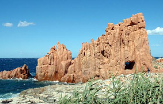 Tortolì, rocce rosse sul mare di Arbatax