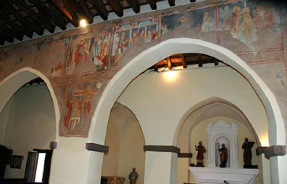 Galtellì, chiesa di San Pietro: particolare degli affreschi