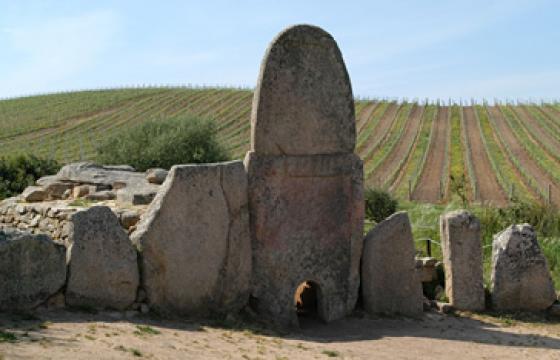 Arzachena, tomba di giganti di Coddu Vecchiu