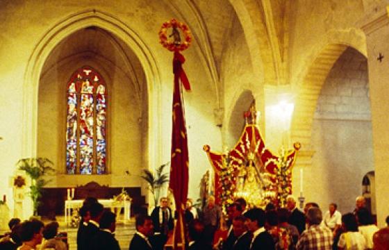 Interno della chiesa di Sant' Agostino durante la Festa dei Candelieri
