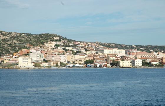 La Maddalena, la città vista dal mare