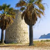 La torre spagnola del Poetto a Cagliari